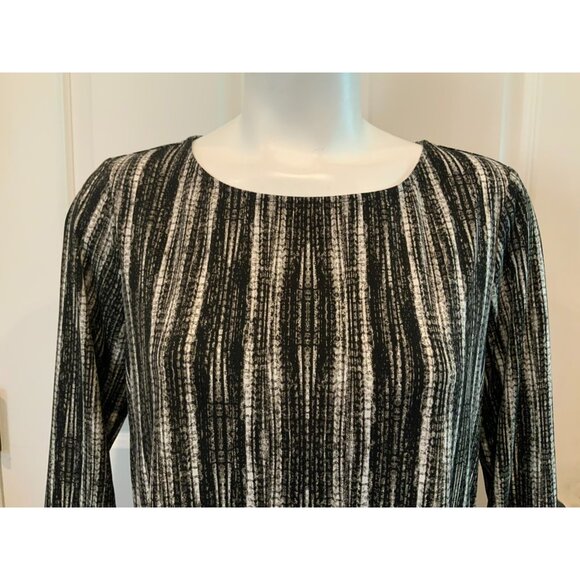 BCBG Max Azria Black & White Striped 3/4 Sleeve Shift Dress, Size Medium - Picture 2 of 8